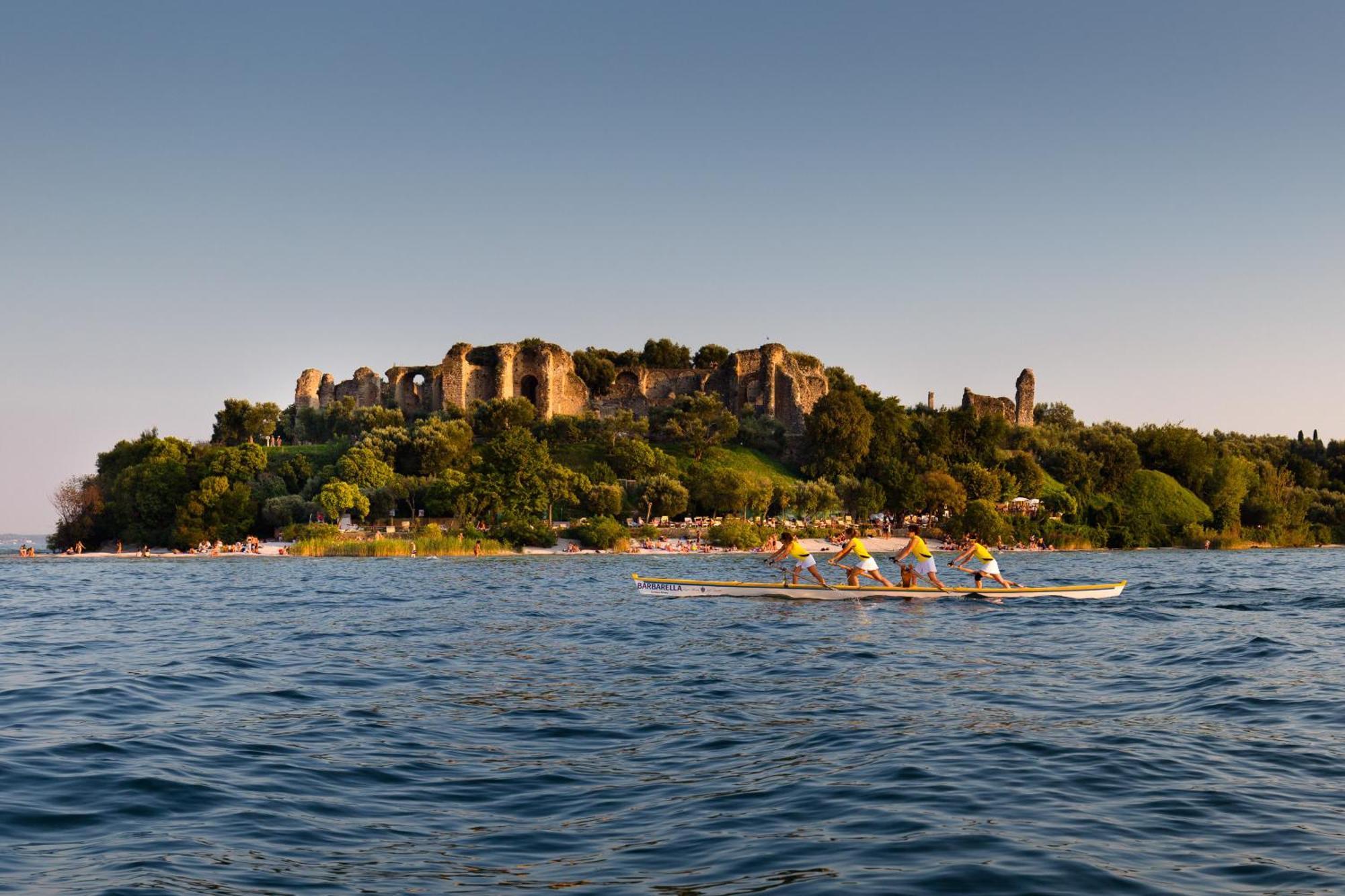 Sorridi Al Lago シルミオーネ エクステリア 写真