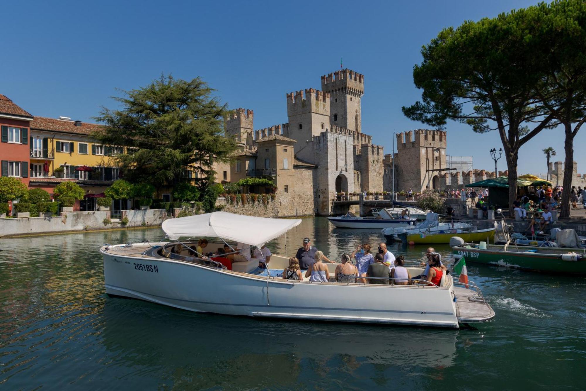 Sorridi Al Lago シルミオーネ エクステリア 写真